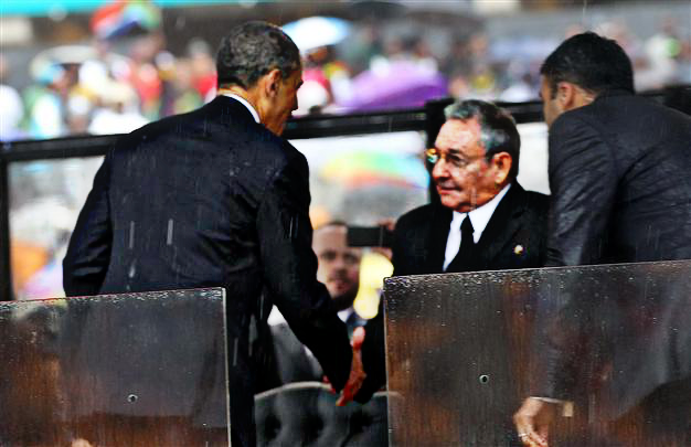 Obama & Castro Handshake