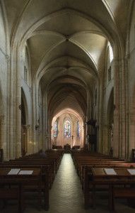 Eglise_Saint-Pierre_Montmartre_interieur_nef_choeur (1)